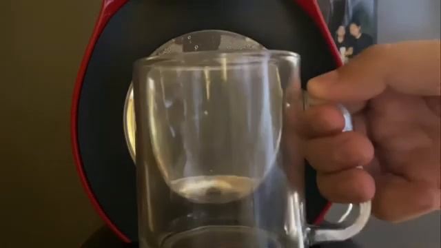 DOLCE GUSTO LUMIO COFFEE MACHINE : LATTE MACCHIATO