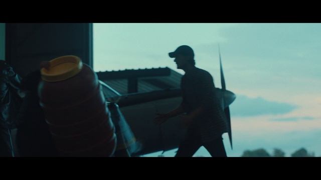 Джентльмены 2 сезон 3 серия «Отрекаетесь ли вы от Сатаны?» (сериал, 2026)