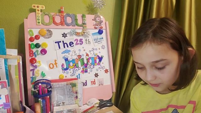 Урок № 98 Учебник стр. 10 упр.1 песня What Can Crawl?