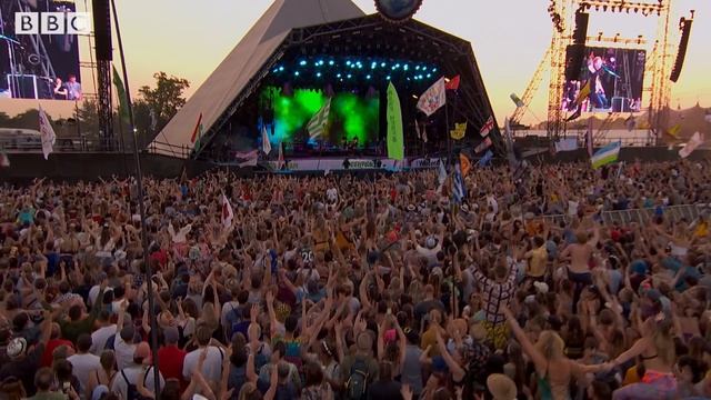 George Ezra - Shotgun (Glastonbury 2019)