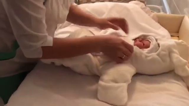 Наша выписка из роддома 🎈первая встреча с дочкой👼