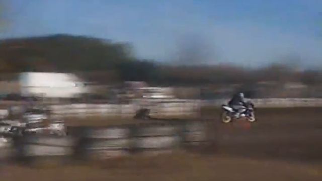 SUZUKI 650 Vs. HONDA CB 400 N