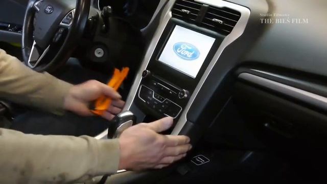 Montaż Kamery Cofania Ford Mondeo 2016 MK5 SYNC 2