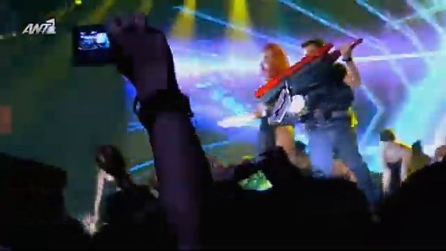 Anise K Ivi Adamou & Shaya - Walking On Air - Mad VMA 2013