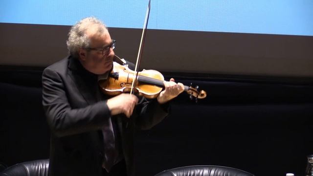 Federico Guglielmo Suona Bach Con Il Violino Andrea Guarneri 1659