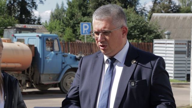 Глава Смоленска Александр Новиков вручил ключи от новых квартир пяти смолянам