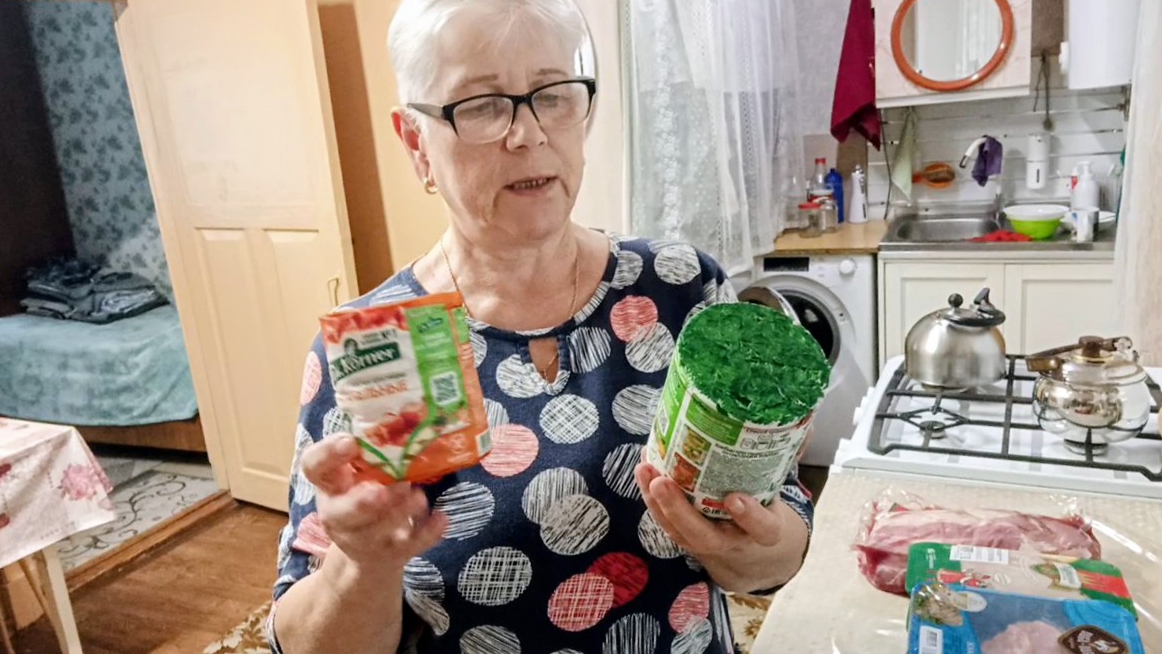 ⁣"Жизнь на пенсии"... Заехали за продуктами, а обратно пешком.