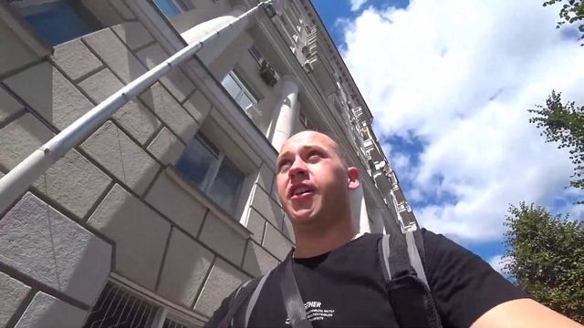 Работаю пешим курьером в Яндекс Доставке. Сколько удалось заработать?