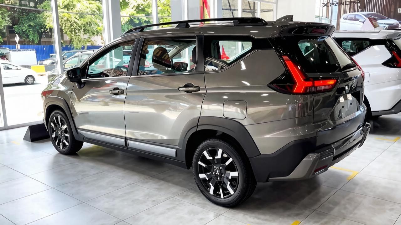 MITSUBISHI XPANDER CROSS 2026 года великолепный автомобиль который вам понравится. Обзор автомобиля.