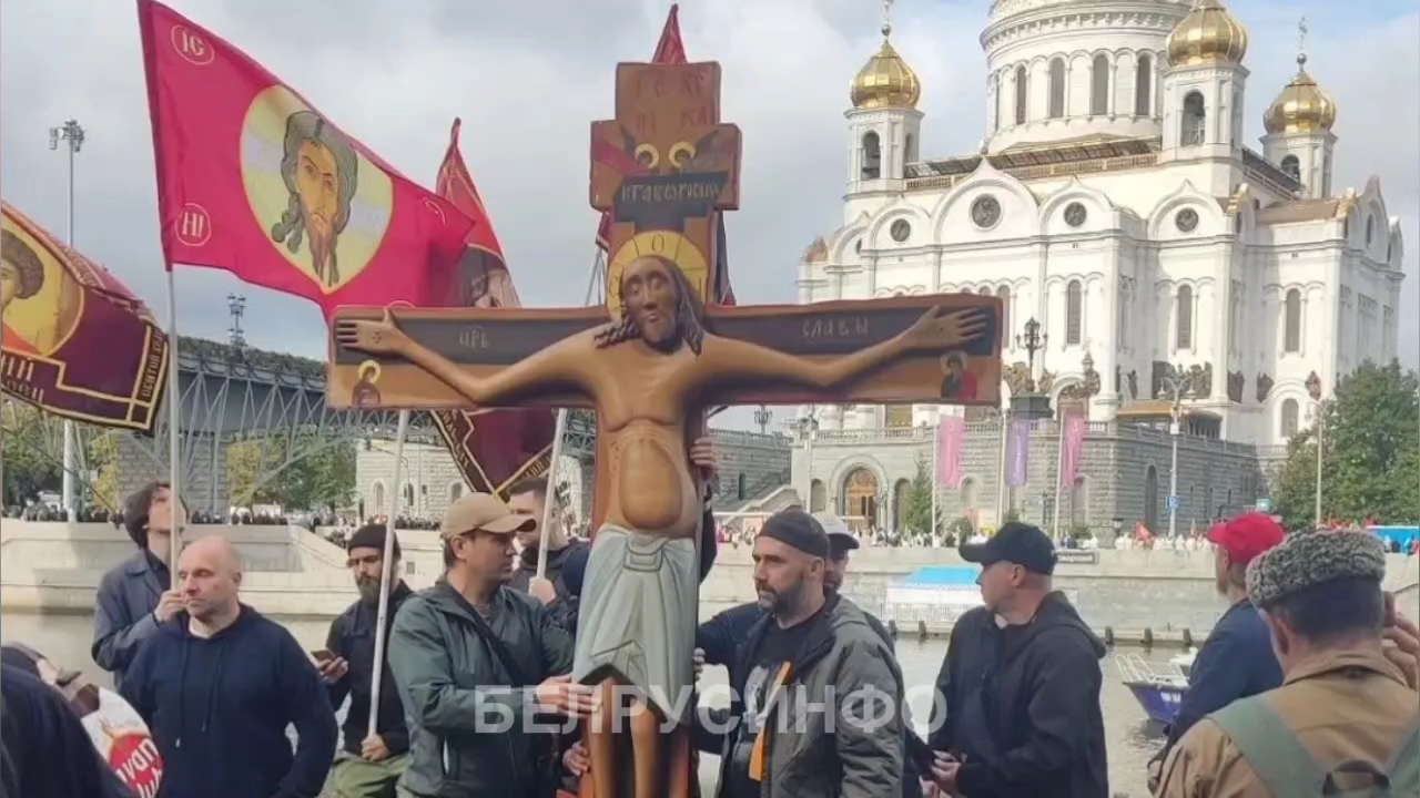 В столице России проходит Общемосковский КРЕСТНЫЙ ХОД. Верующие молятся о ЗАЩИТЕ ОТЕЧЕСТВА