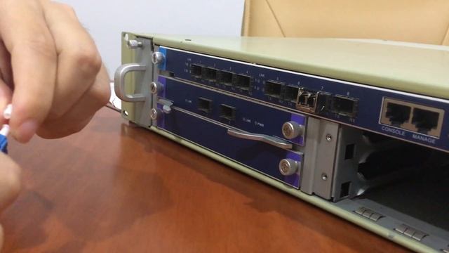 How To Install And Remove 10G SFP+ SR Modules?