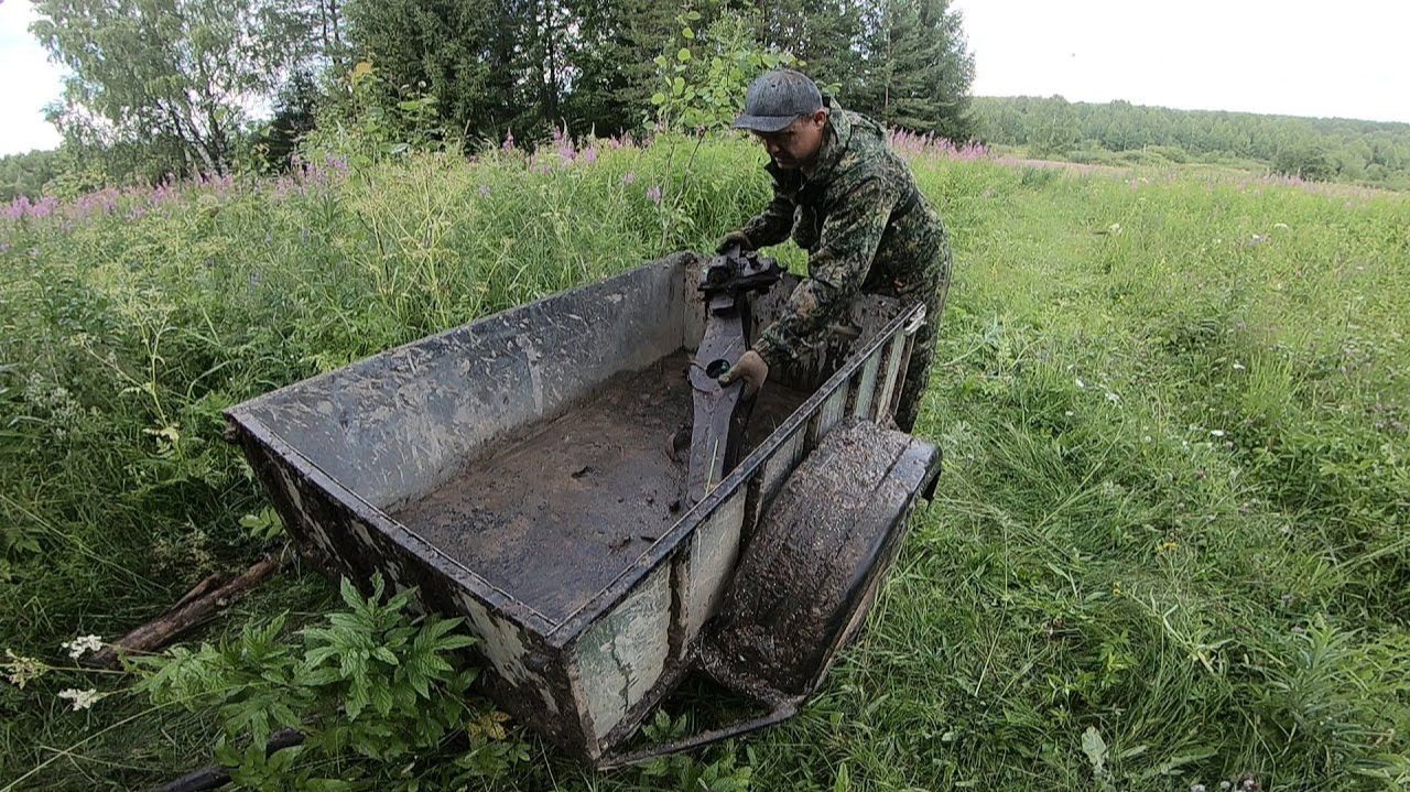 Копаю Металл там где стоял кран_Попадается хороший добротный Металл_Дождь чуть не прогнал_ Часть-1