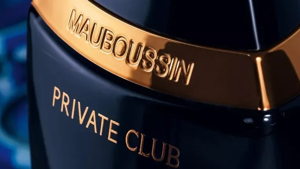 MOUBOUSSIN PRIVATE CLUB. В офис.
