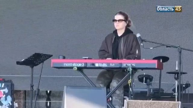 🎤 Группа «Пицца» репетирует на Центральной площади