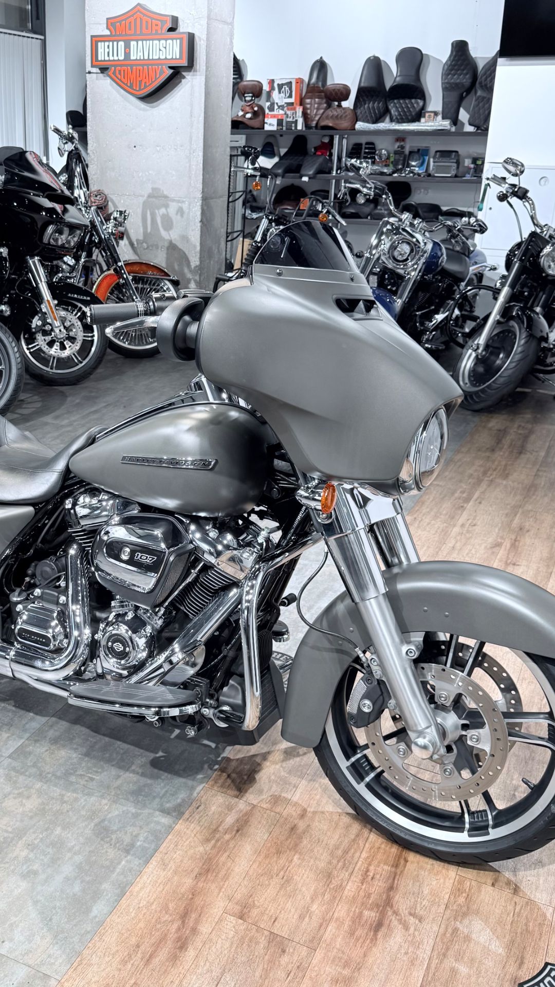 + 2018 HD Street Glide Special 107 ABS Industrial Gray Denim 10K (VIN 5HD***1229)