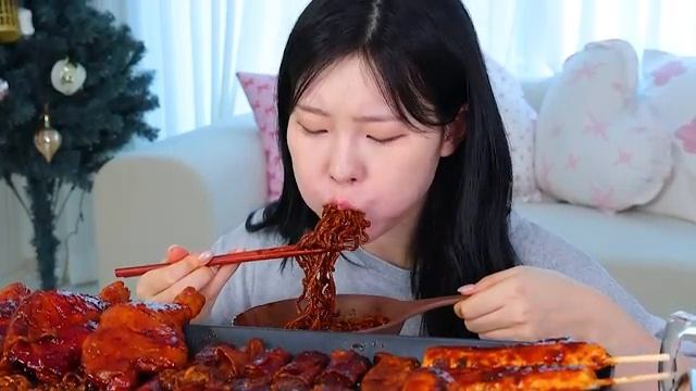 ASMR Мукбанг