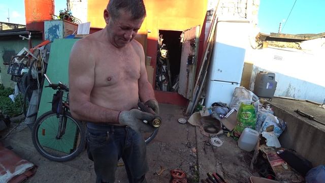 ВАЛЕРА ДОБЫВАЕТ МЕДЬ