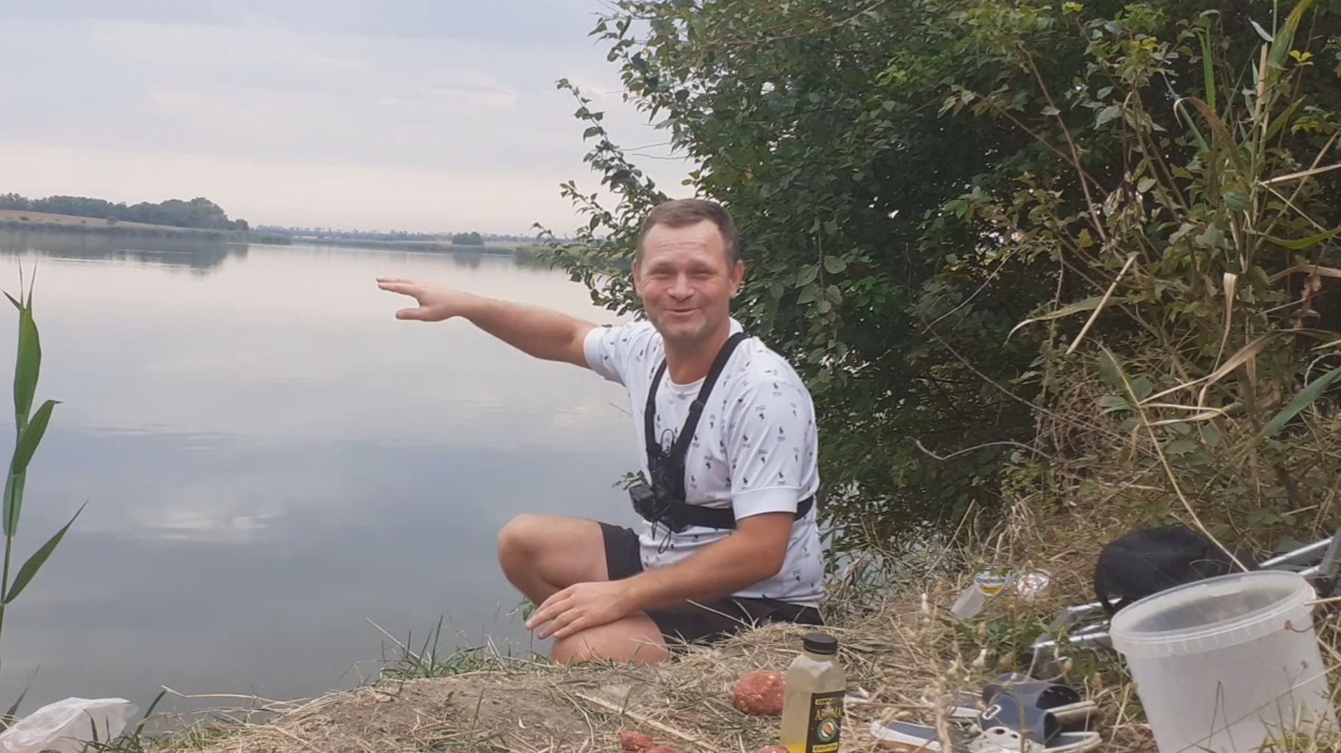ВОТ ЭТО РЫБАЛКА. РЫБАЛКА НА ПОПЛАВОК В СЕНТЯБРЕ.ЛЕЩ ПЛОТВА И КАРП НА ПРОСТУЮ УДОЧКУ!