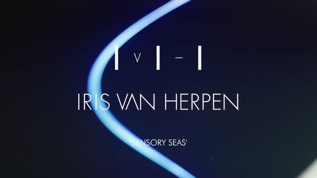 Показ женской коллекции Iris Van Herpen весна-лето 2020 