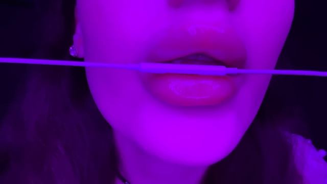 ASMR Mic Eating MOUTH SOUNDS (no Talking)