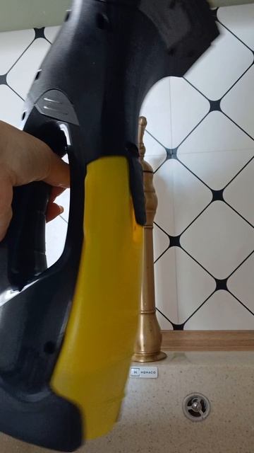 Стеклоочиститель Kärcher подходит для уборки самых разных поверхностей!