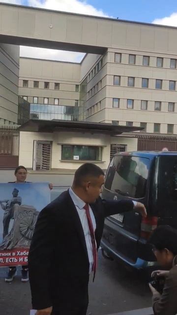 «Памятник в Хабаровске был, есть и будет!»