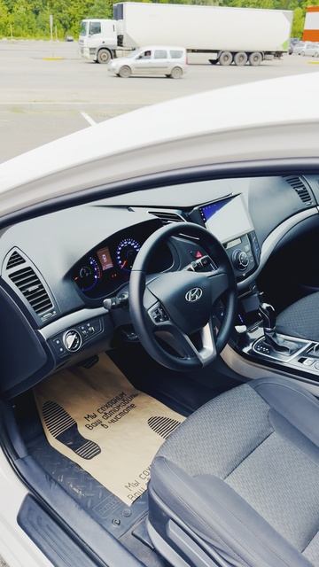 Hyundai I40 видеообзор