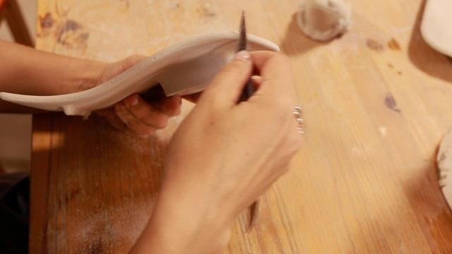 Шликерное литьё, самый сложный этап, зачистка сухих изделий.