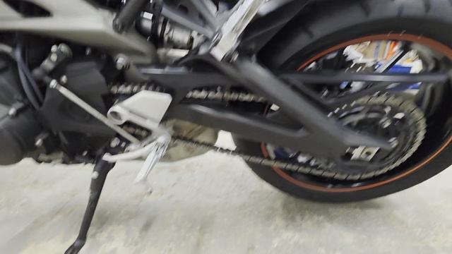 Yamaha MT 09 Рыжий