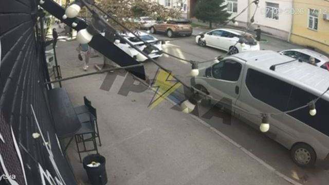 Ухiлянта унесли вместе с чашкой кавы и круассаном