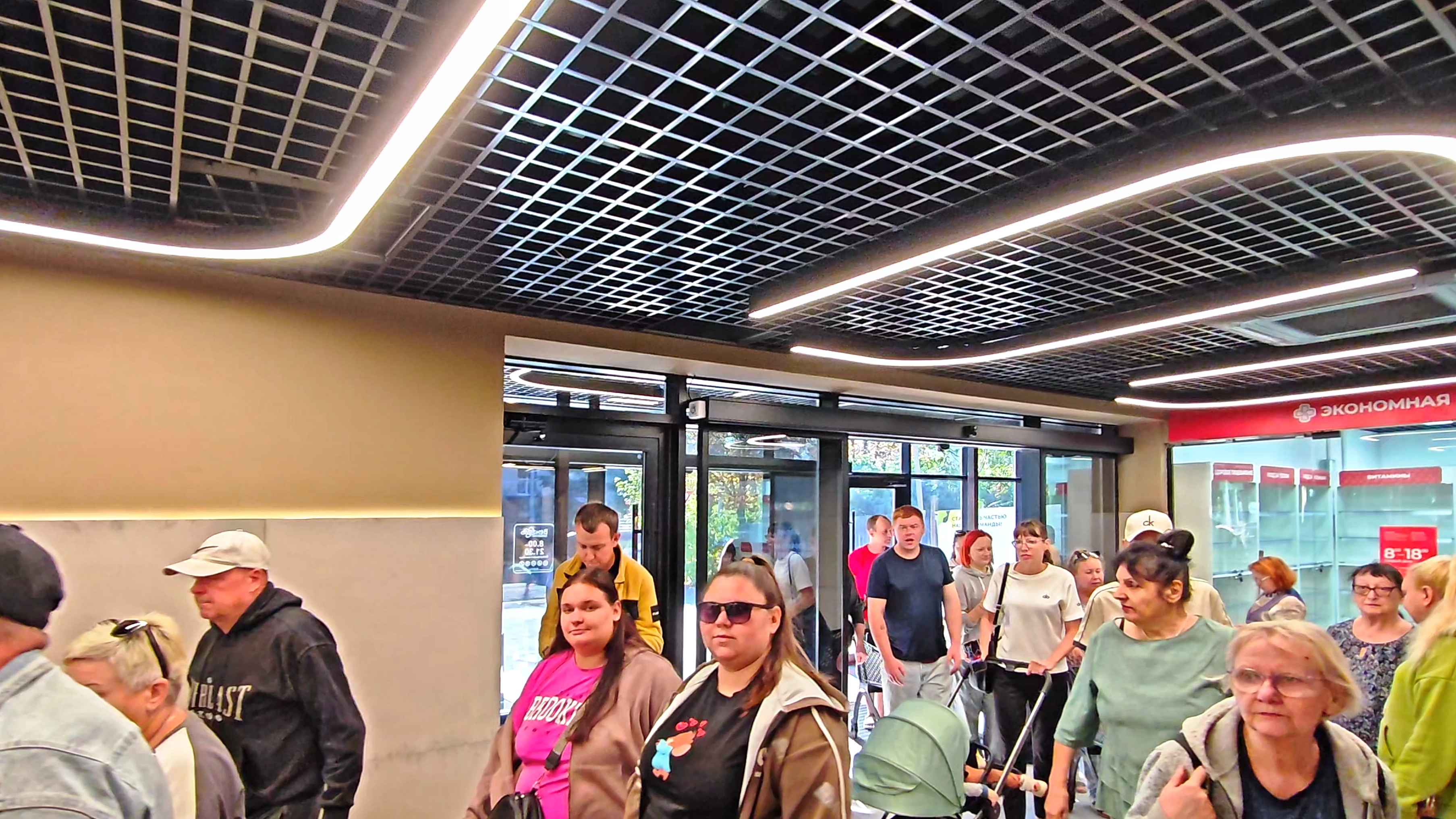 МАРИУПОЛЬ Уникальный НОВЫЙ торговый центр🏬Восстановление и Жизнь Сегодня супермаркет Вензель