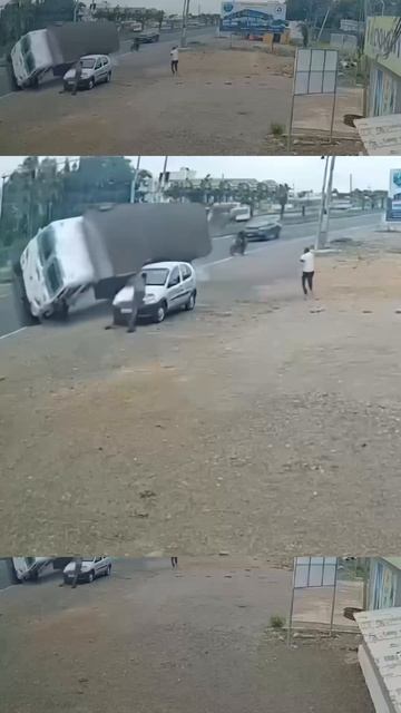 Они успели убежать!