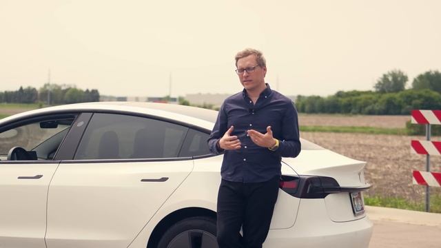 Tesla Model 3 - 10 Минусов спустя три года! Стоит ли покупать в 2025м?