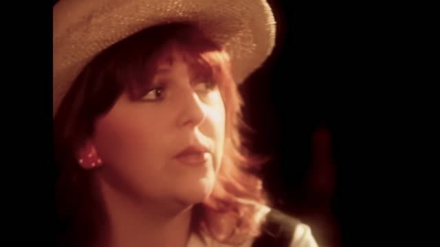 Mike Oldfield Ft. Maggie Reilly - Moonlight Shadow (1983)