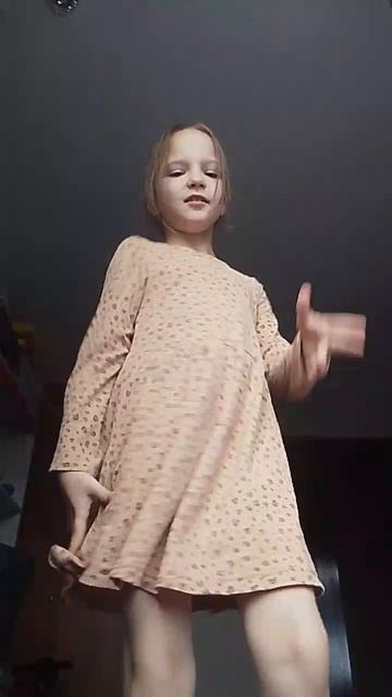 ﹤﹥