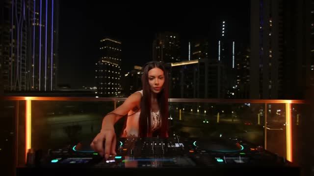 Краски - Мальчик с открытки Remix