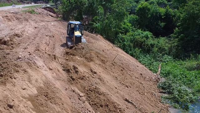 Part_1. Emergency Dam Repair & Community Support： Heavy Machinery At Work.