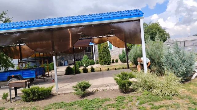 Добавка декора для навеса с уменьшением продаваемости, с использованием поликарбоната.