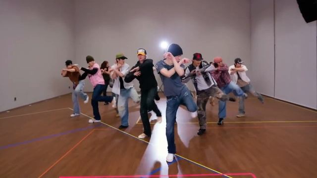 V8-singasong Dance Practice Mirror