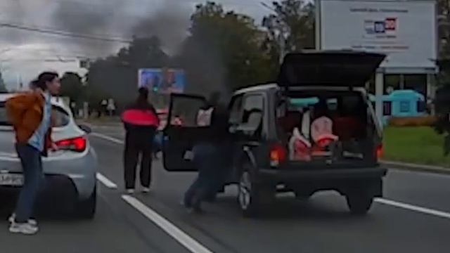 В Петербурге мотоциклист загорелся после падения