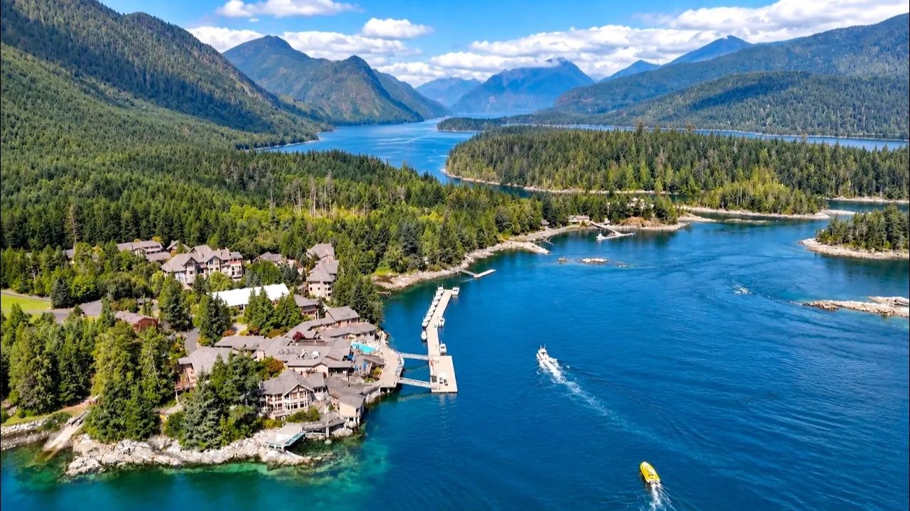 Canada’s Most Luxurious Wilderness Hotel | Sonora Resort (Full Tour HD)