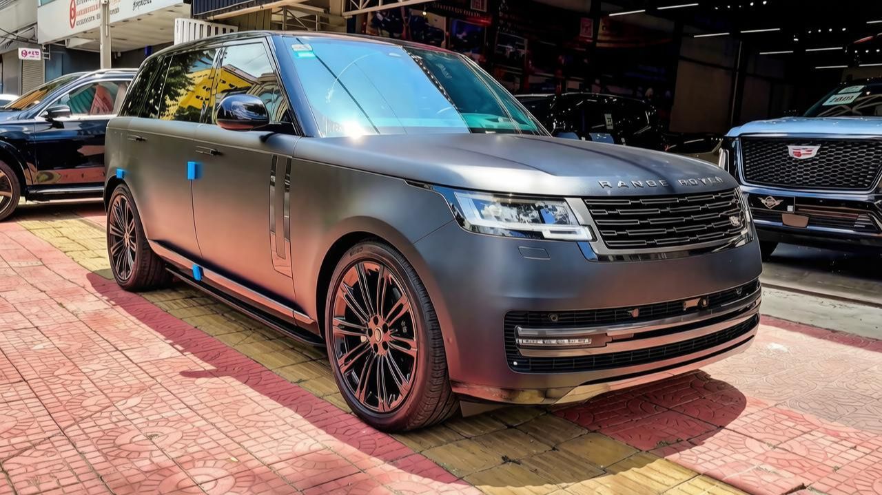 RANGE ROVER AUTOBIOGRAPHY 2026 года великолепный британский внедорожник. Обзор автомобилей.