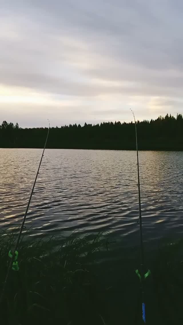 На рыбалке.