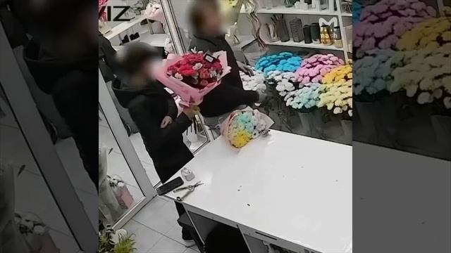 В Мурино два молодых человека украли букет за 4,2 тысячи рублей

Около двух часов ночи они дождались