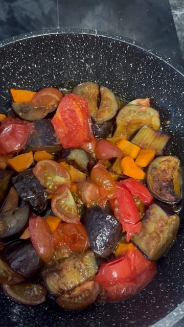 Ну очень вкусе овощи на сковороде.