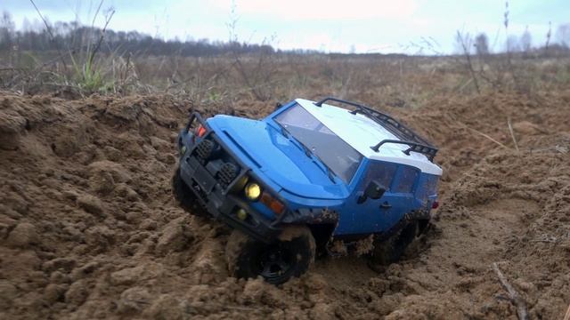 FMS Toyota против пикапа. RC Cars 4x4