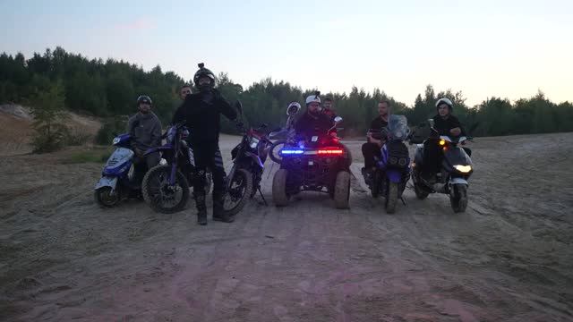 СУЕТА на МОПЕДАХ с ЮРОЙ ВОЛКОВЫМ и БОРОДАЧОМ. ЧАСТЬ 2