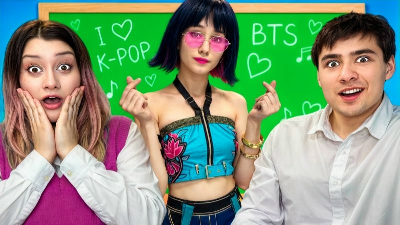 Новенькая в Школе - Фанатка K POP Demon Hunters ! Луномосик