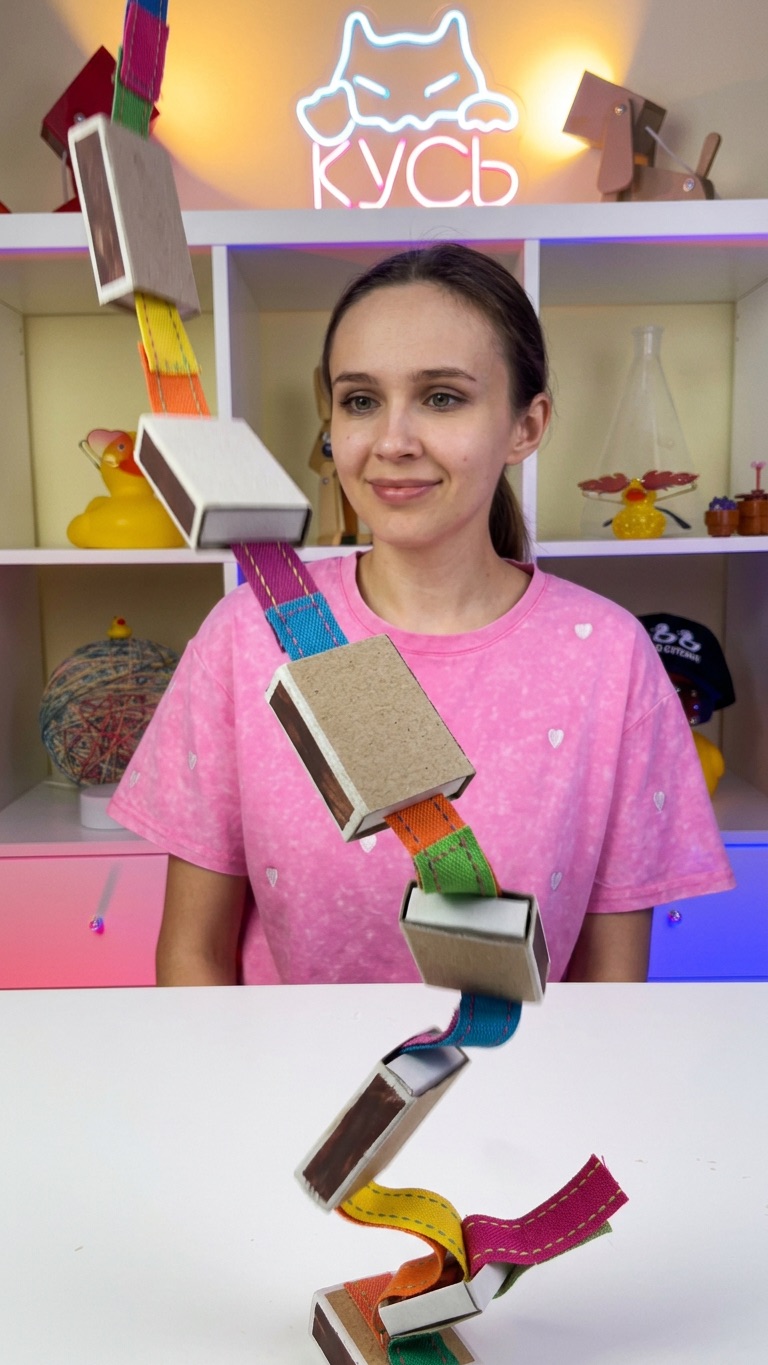 Как сделать бесконечную лестницу из коробков? Лестница Иакова 😱  #своимируками #спорим