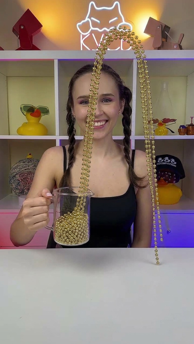Летающие бусы нарушают физику 😱 #физика #фокусы